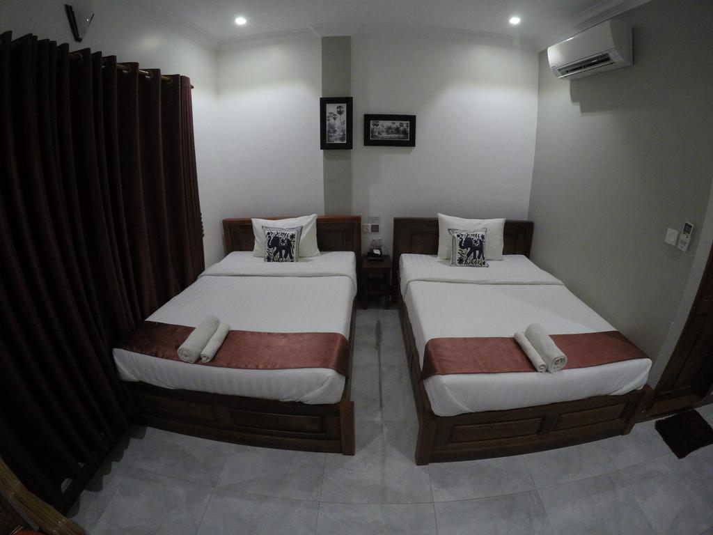 Happy​​ Family Guesthouse 캄폿 외부 사진