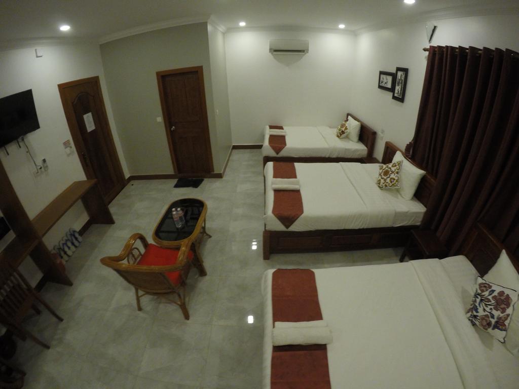 Happy​​ Family Guesthouse 캄폿 외부 사진